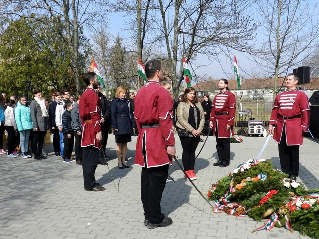 2017. március 15. 70